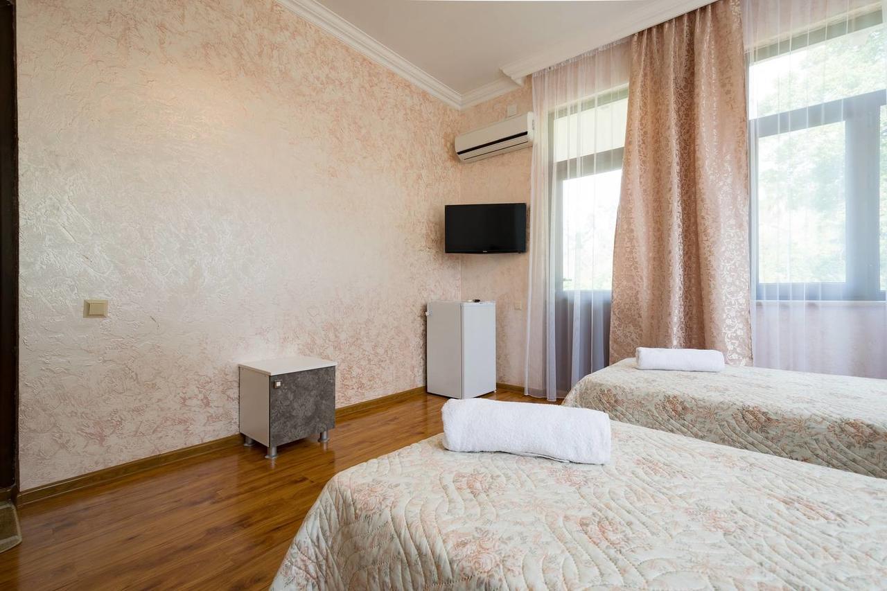 Sunny Hotel Batumi Makhinjauri Exterior photo