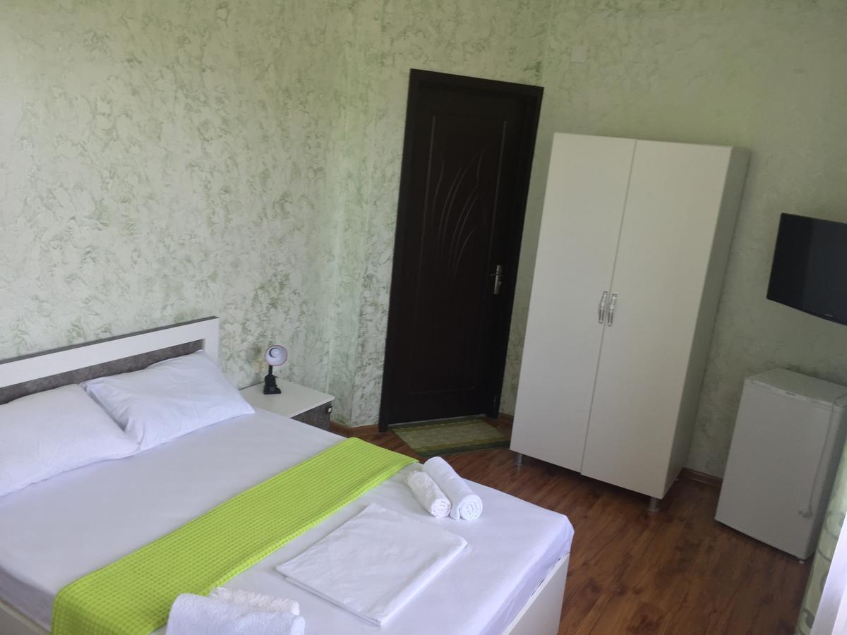 Sunny Hotel Batumi Makhinjauri Exterior photo