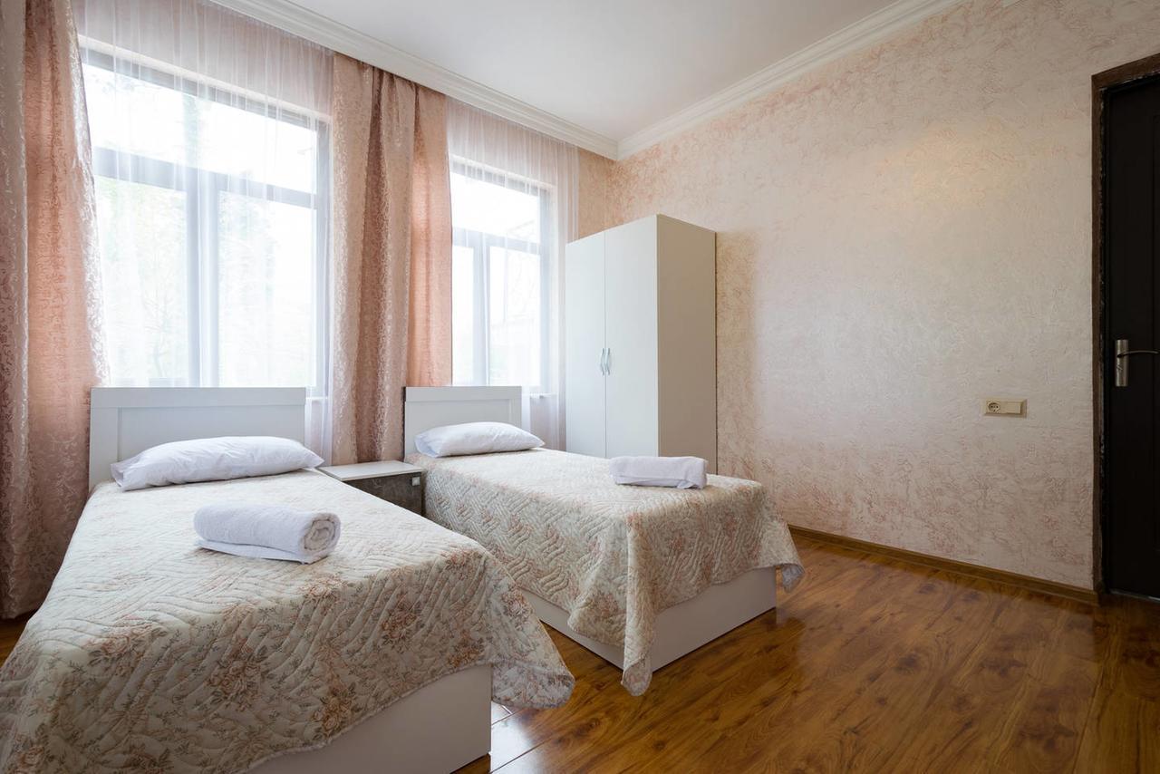 Sunny Hotel Batumi Makhinjauri Exterior photo
