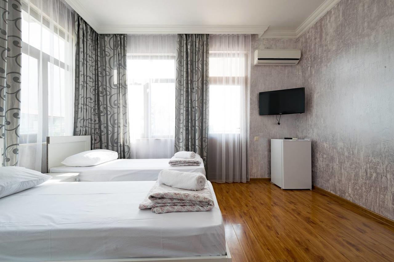 Sunny Hotel Batumi Makhinjauri Exterior photo